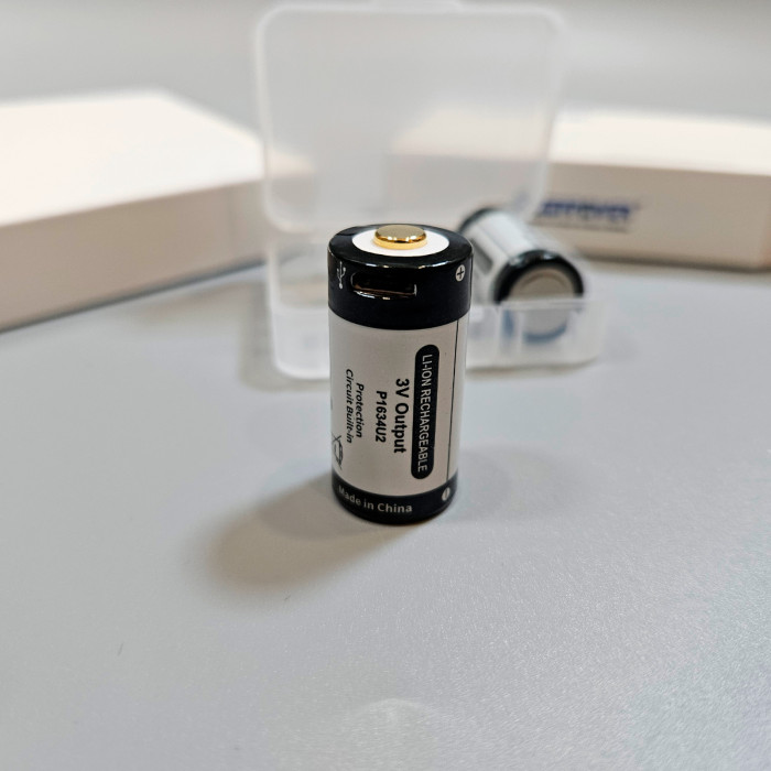 Li-Ion аккумулятор KeepPower Protected Micro USB P1634U2 RCR123A 1000 мАч 3,0 В